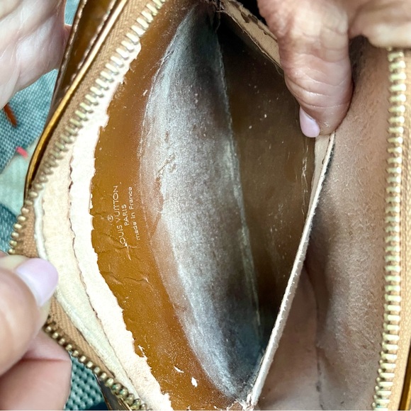 Louis Vuitton Authentic Vernis Christie MM Crossbody Bag - Picture 10 of 15